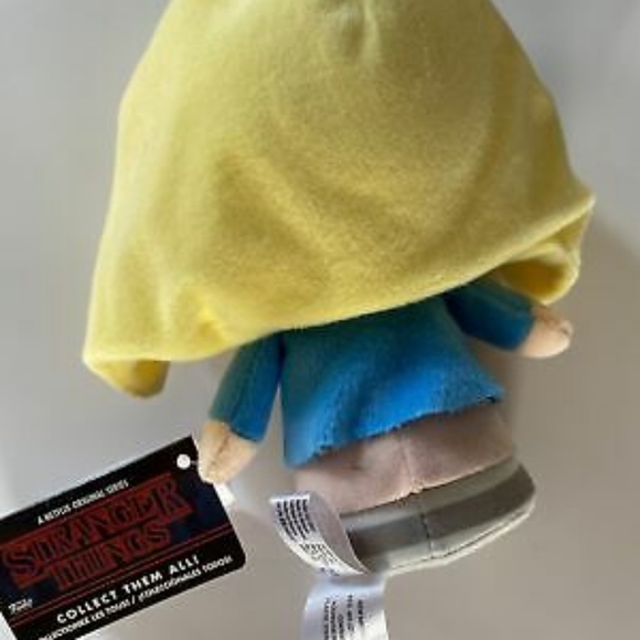 Stranger things plush ELEVEN funko - Picture 4 of 5
